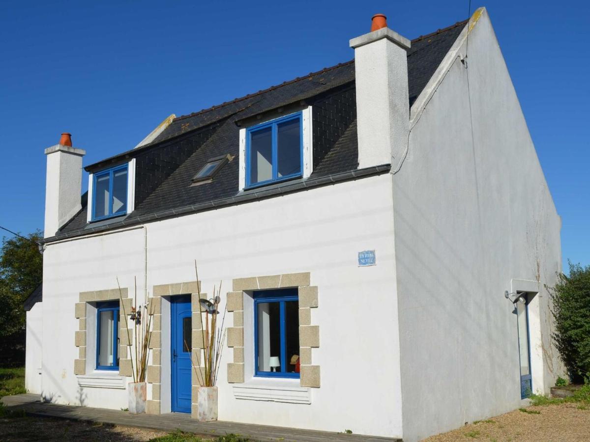 Holiday home Comfortable Holiday With Enclosed Garden Locquirec